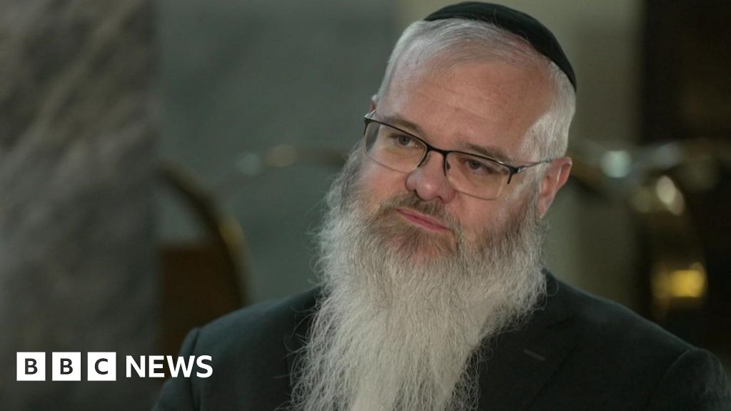 Manchester synagogue rabbi 'still struggling' after attack