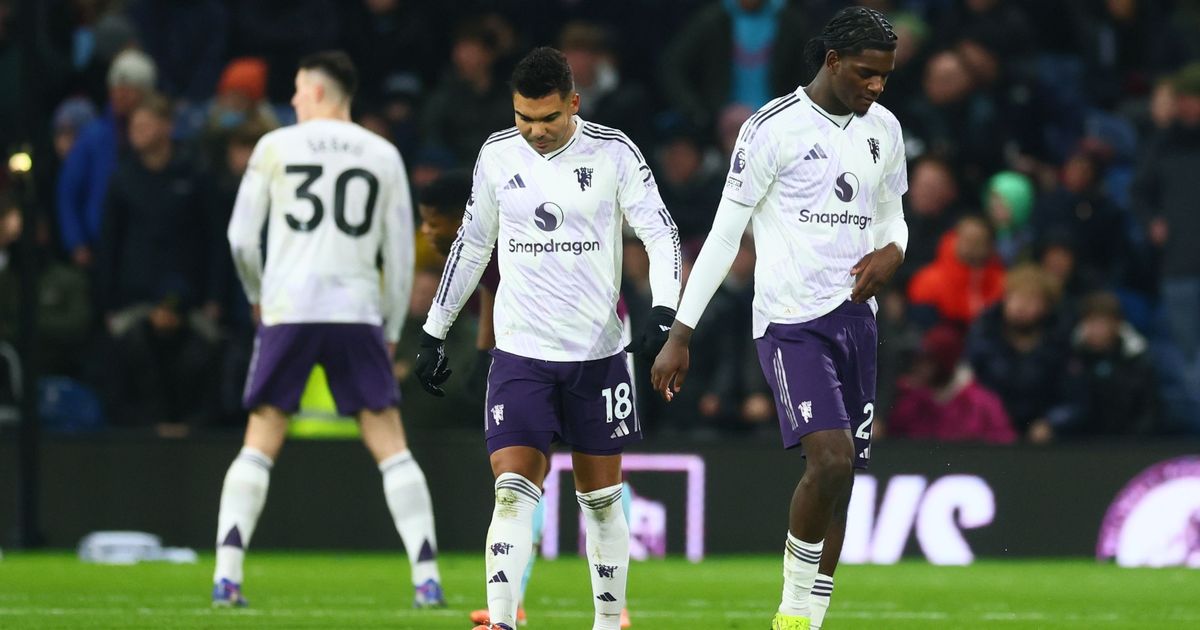 Manchester United player ratings vs Burnley as one flop earns 4/10 in poor draw - Daily Star