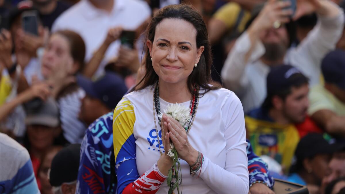 Letters to the Editor: María Corina Machado was courageous, not 'cringe-worthy,' in giving Trump her Nobel Peace Prize