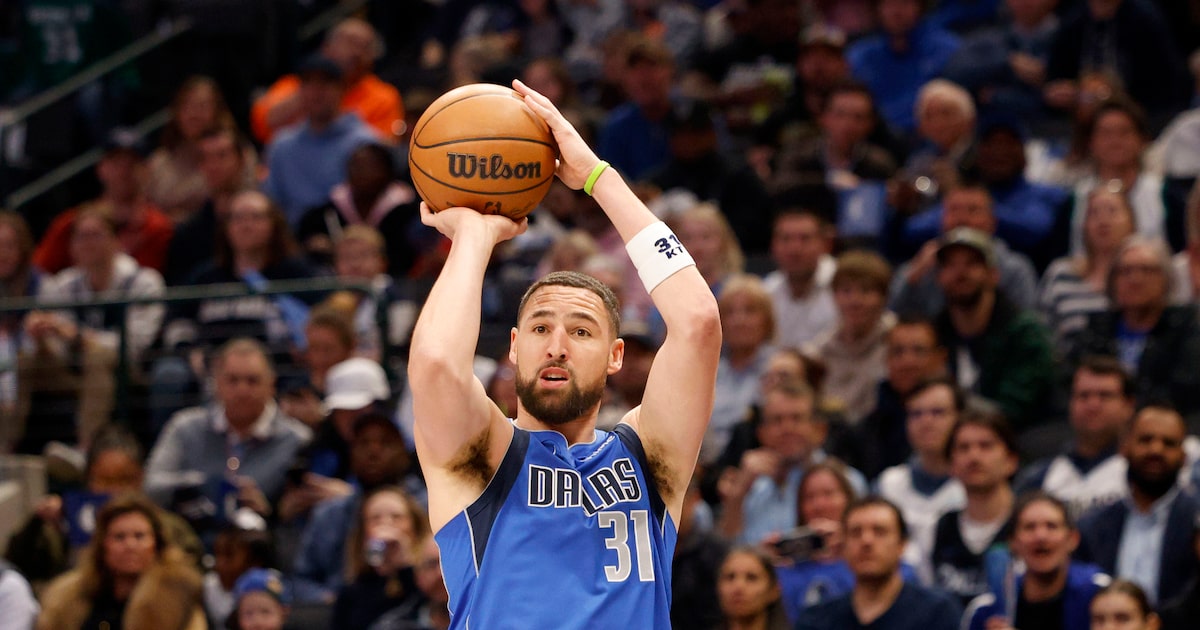 Watch: Mavericks' Klay Thompson moves into 4th place all-time in 3-pointers made