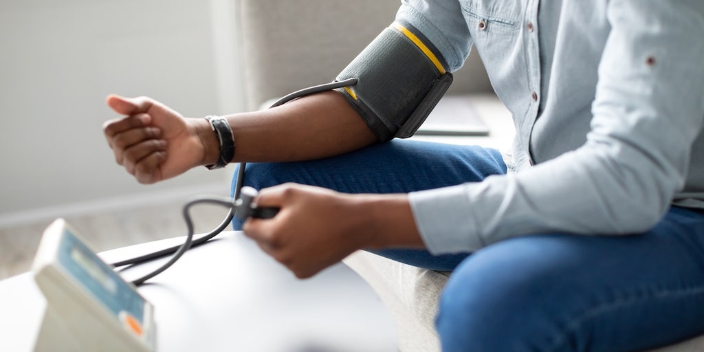 Men face hidden heart risk years earlier than women, study suggests