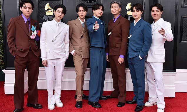 Mexico's president joins ARMY fan base in BTS concert push