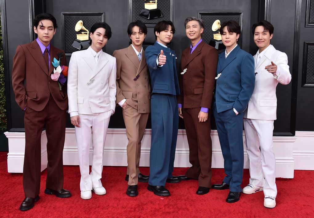 Mexico's president joins ARMY fan base in BTS concert push