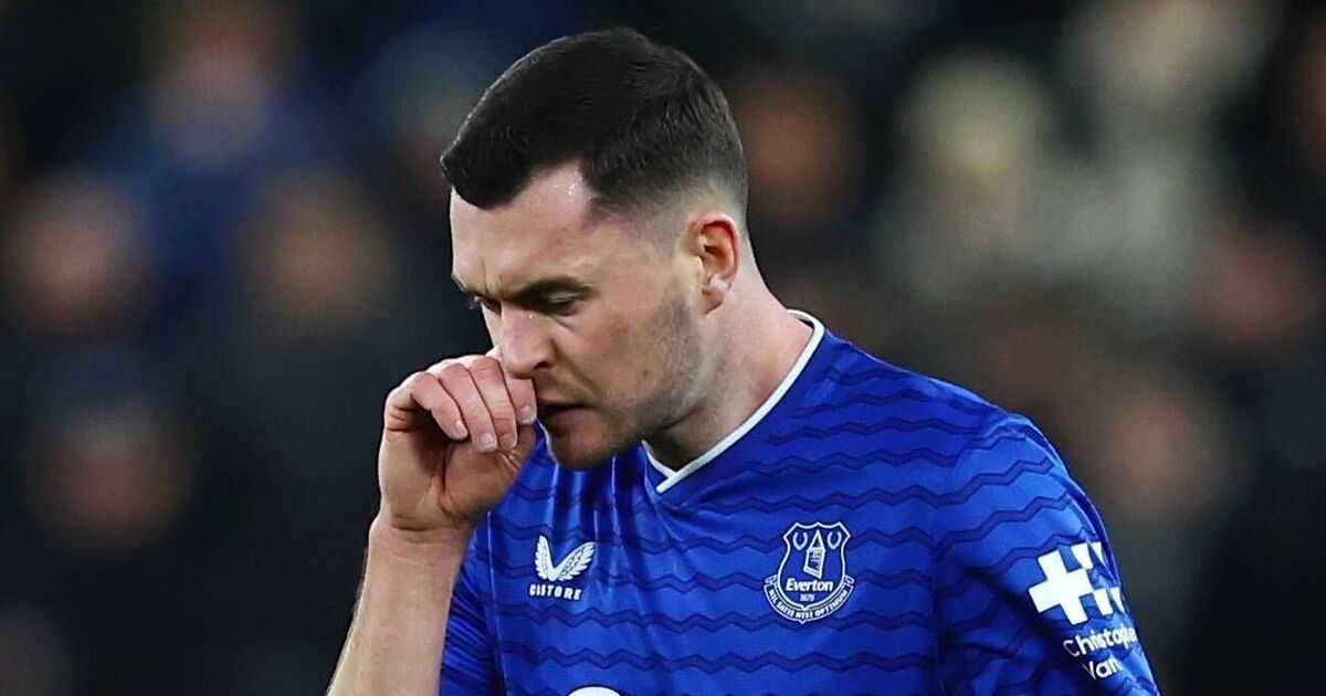 Michael Keane's three-word reaction to controversial Everton red card vs Wolves