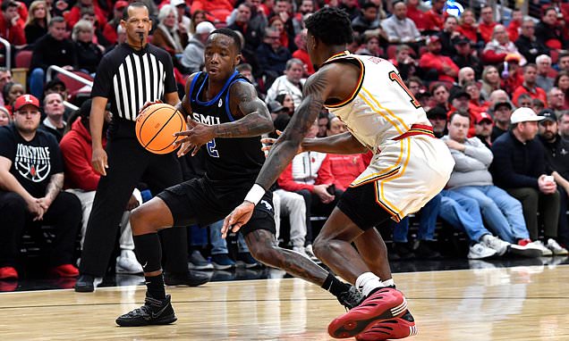 Mikel Brown Jr. scores 20 to help No. 20 Louisville rally past SMU...