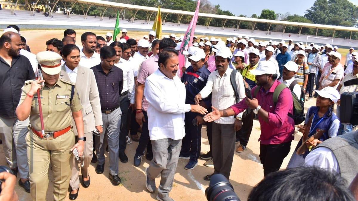 Government employees must maintain physical fitness: Cheluvarayaswamy