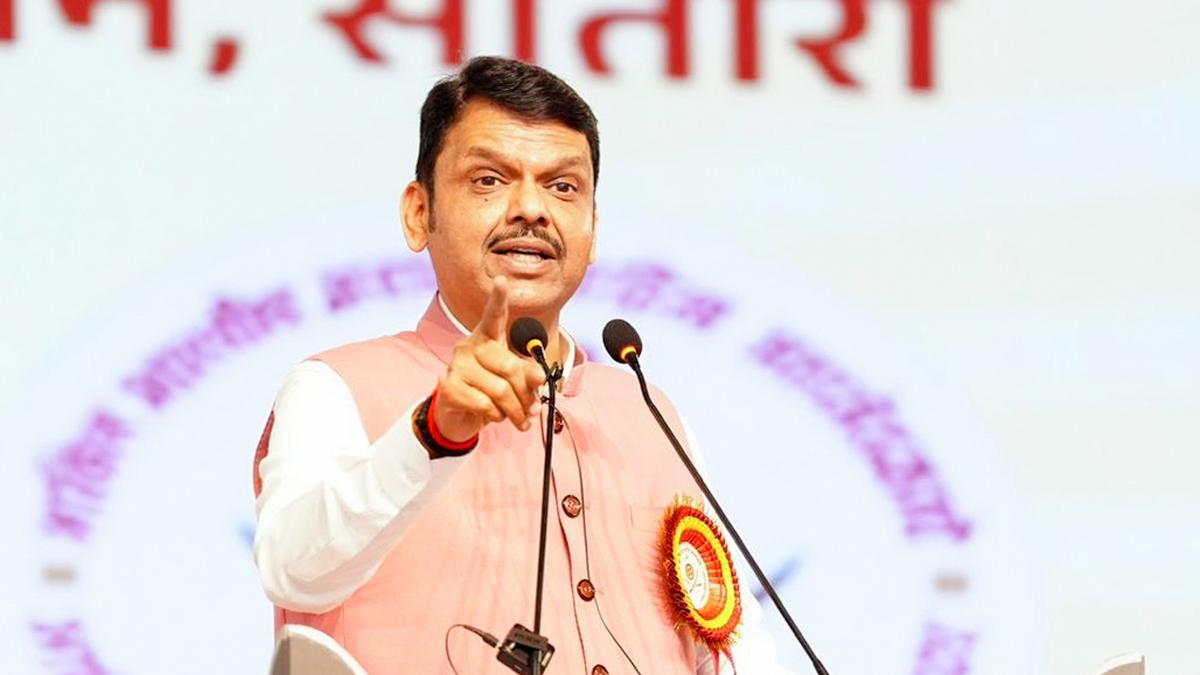 Mumbai's mayor will be Hindu-Marathi: CM Fadnavis