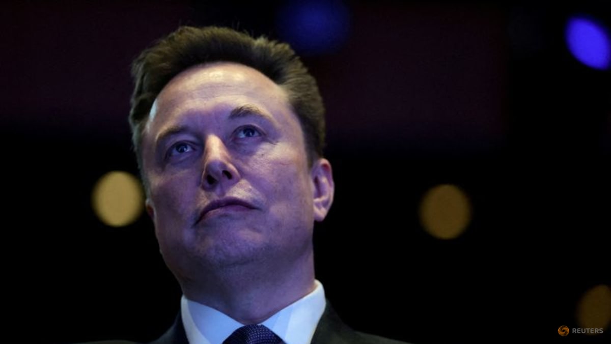 Musk and Ryanair CEO clash over cost of Starlink Wi-Fi on planes