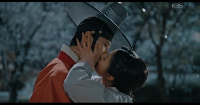Nam Ji-hyun Steals Moon Sang-min's Lips, 4.3% Start for 'To My Beloved Thief'