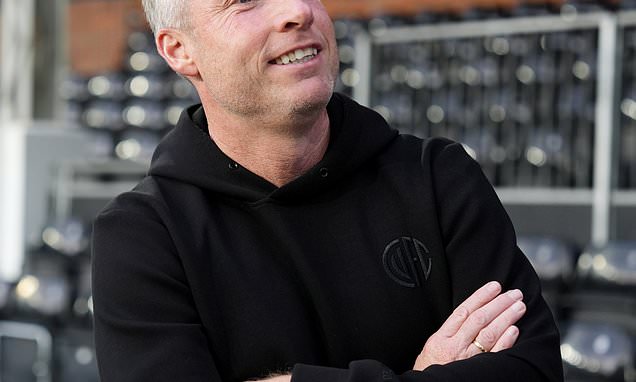 Neil Harris praises Cambridge´s second-half response in win at Oldham