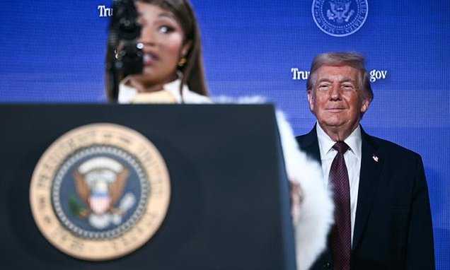 'No. 1 fan': Rapper Minaj backs Trump