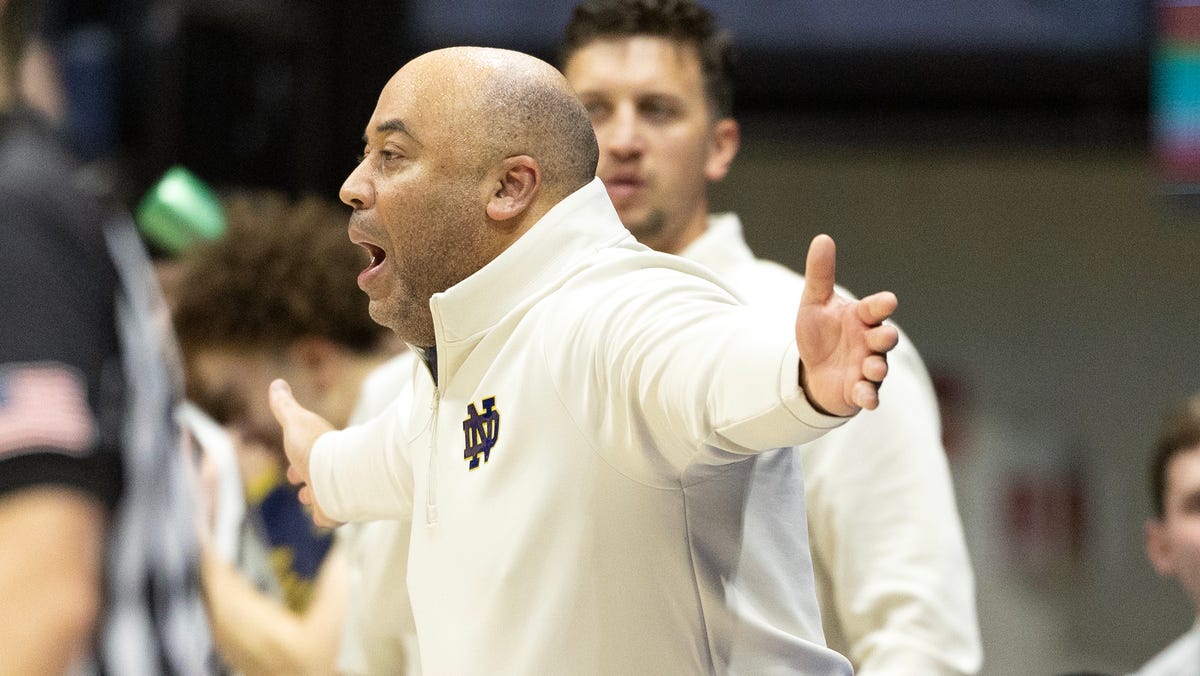 Notre Dame basketball coach Micah Shrewsberry apologizes for outburst