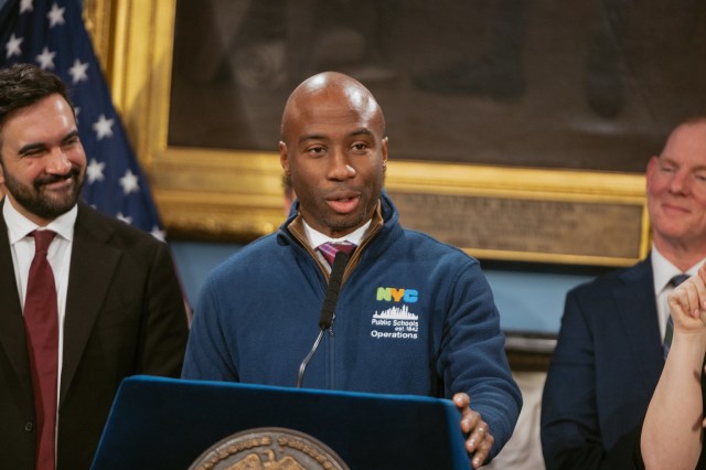 NYC Chancellor Samuels backs Gov. Hochul's plan to extend mayoral control of schools by 4 years