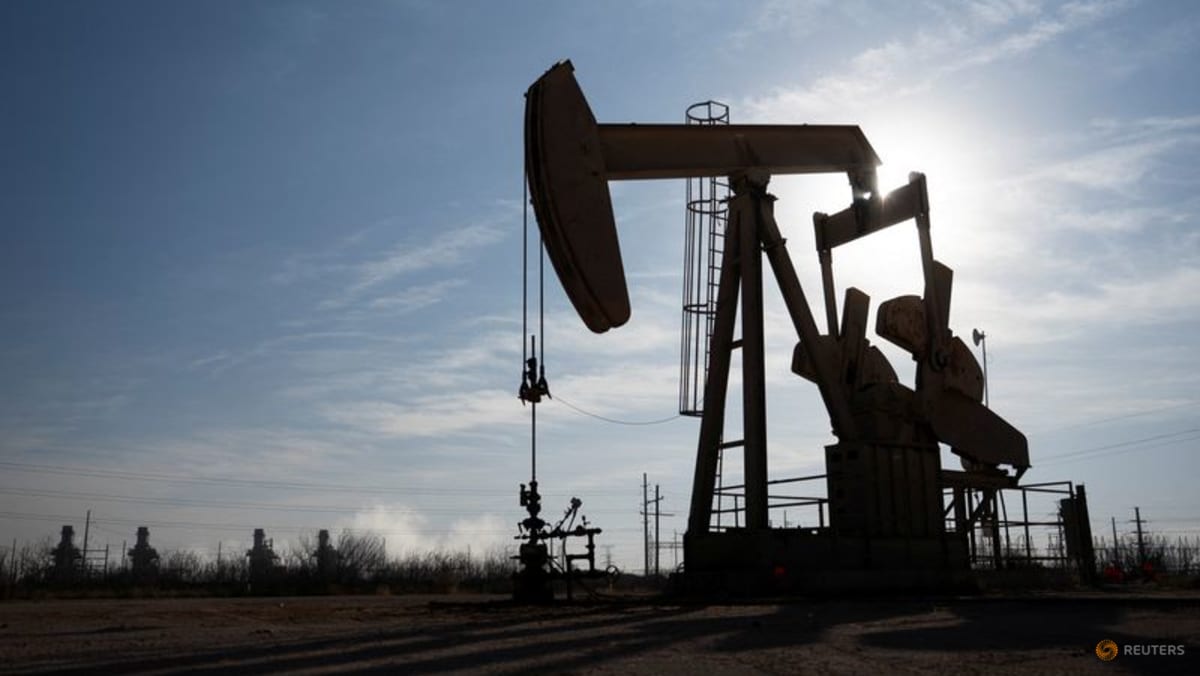 Oil prices rise for a third day on increasing concerns of Iran attack