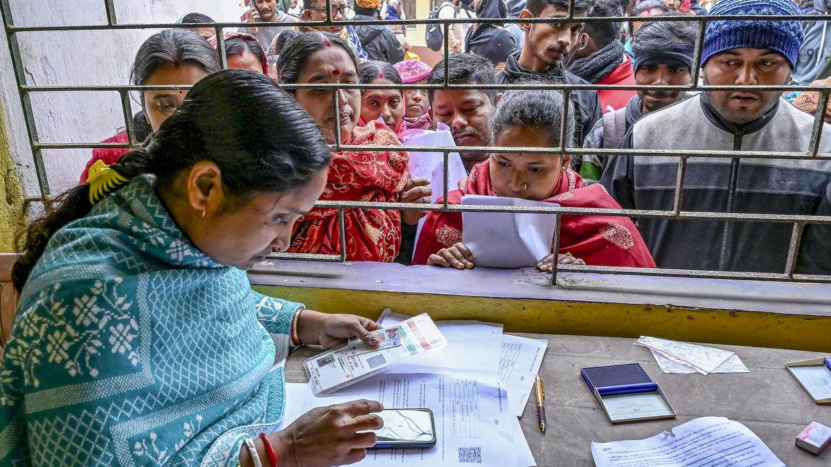 Overseas electors, those temporarily away from Bengal exempt from in-person SIR hearings: CEO