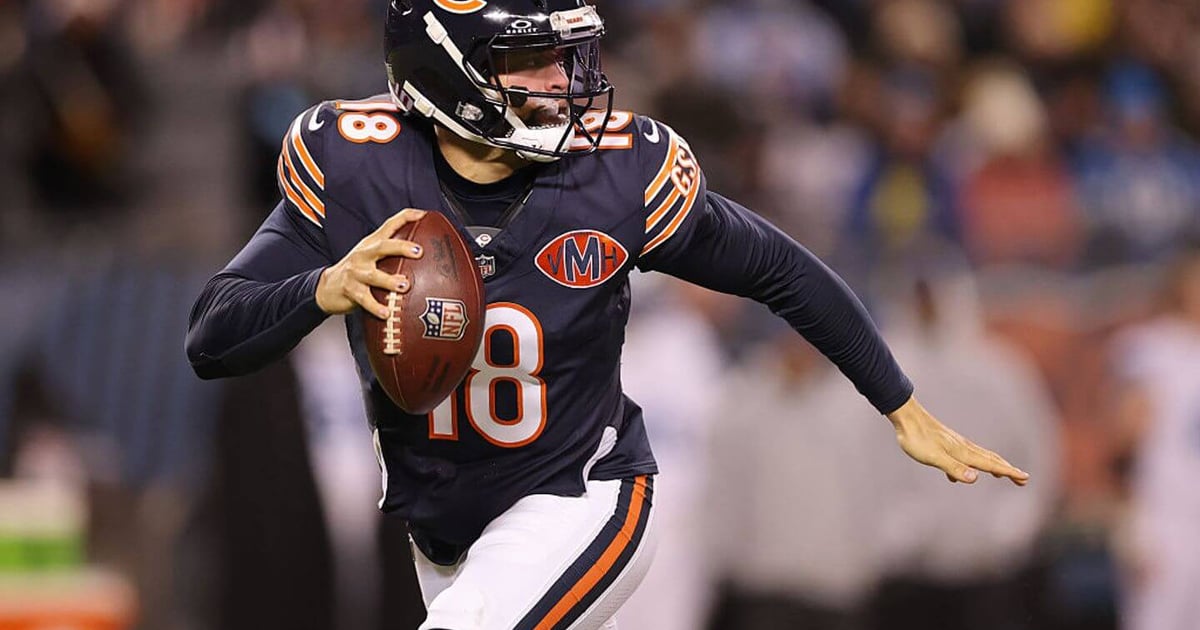 Packers vs. Bears live updates: NFL playoffs wild-card game score, predictions, odds and latest