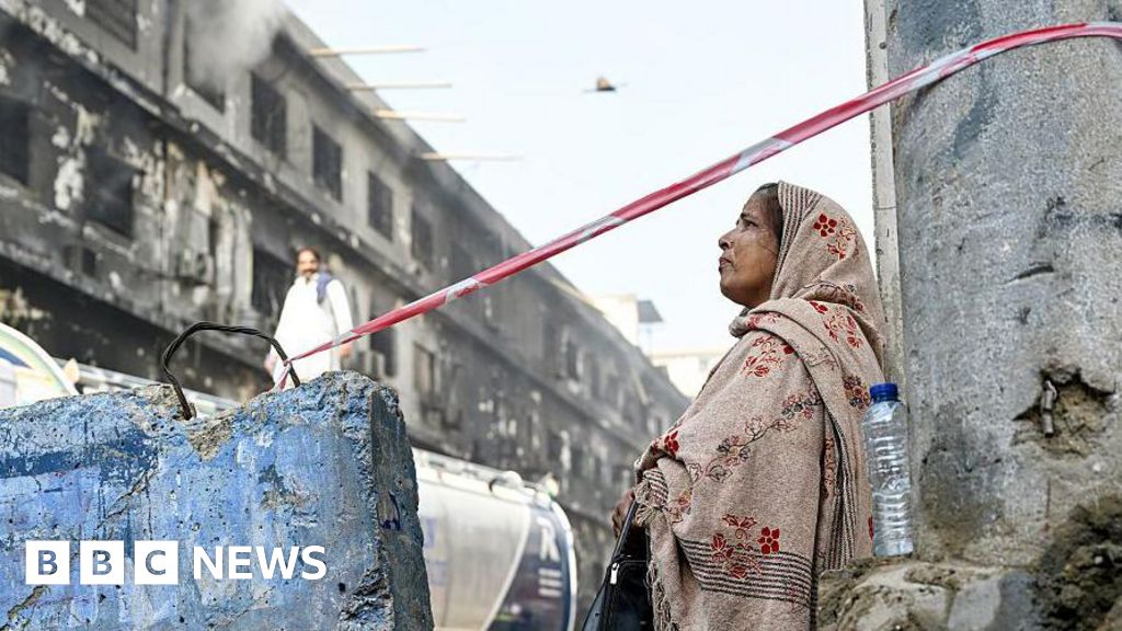Pakistan: Gul Plaza fire death toll jumps to 67