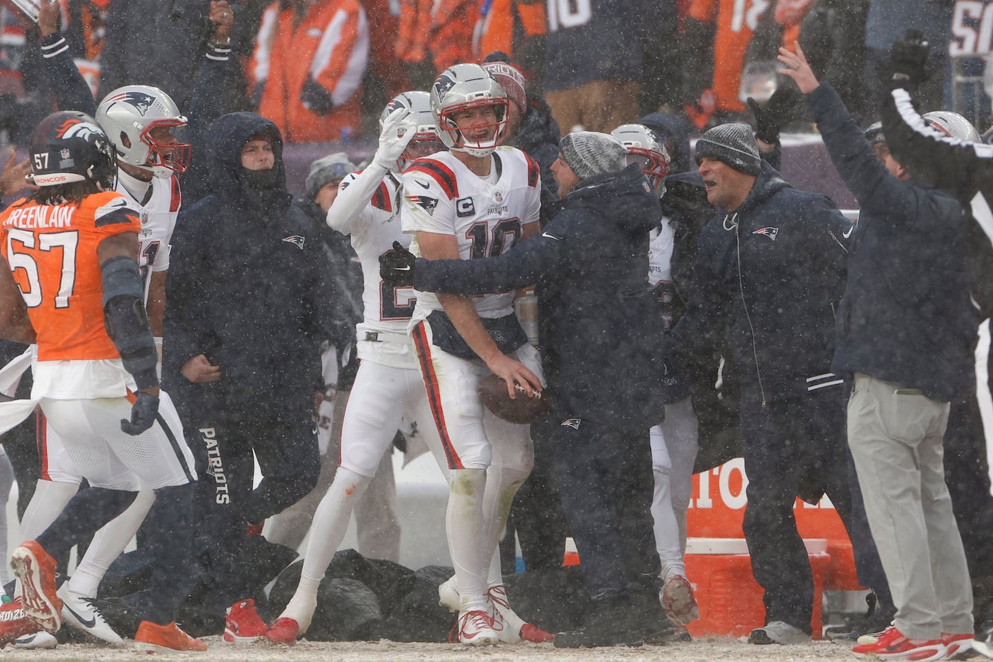 Scenes from the Patriots' AFC Championship win over the Broncos: 'It doesn't feel real'