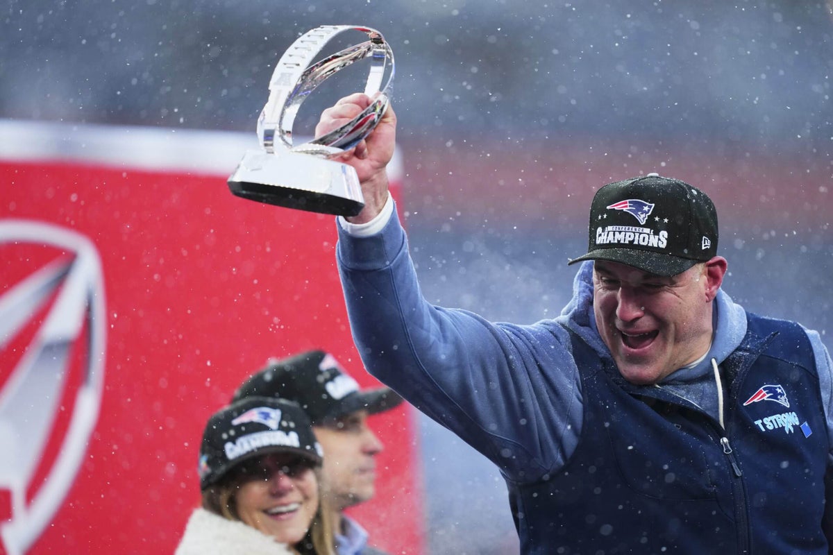 Patriots will celebrate AFC title with extra night in Denver due to winter weather