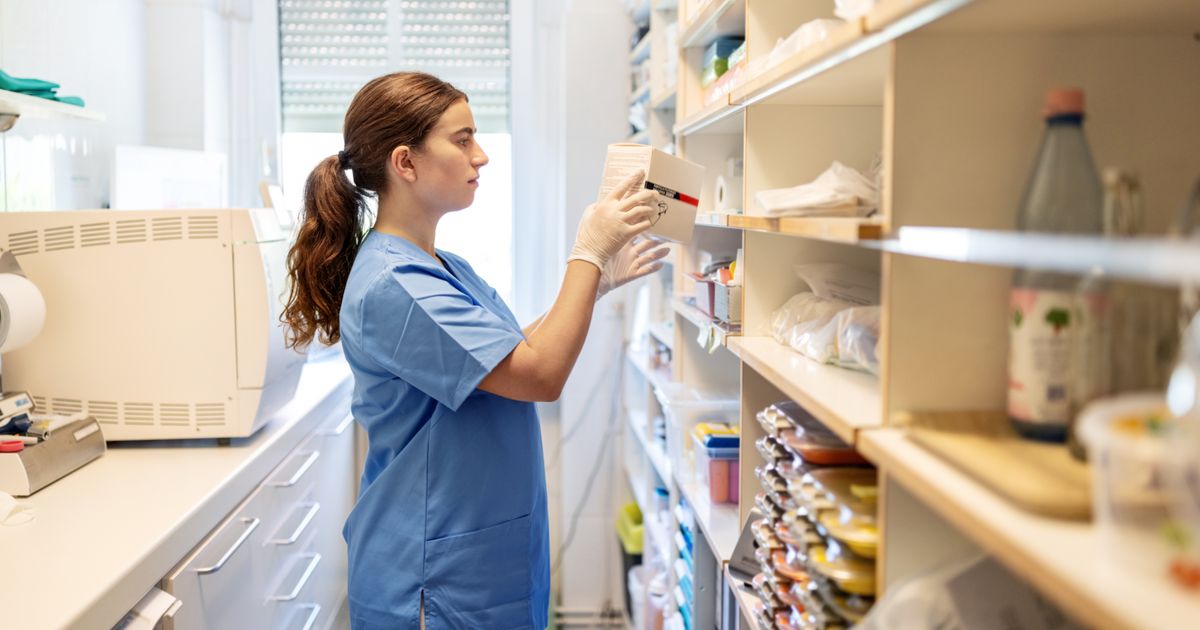 Pharmacist issues warning to 5 million people taking atorvastatin - The Mirror