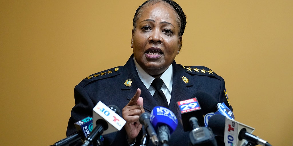 Philadelphia sheriff rips ICE as 'fake, wannabe law enforcement,' threatening arrests: 'Don't want this smoke'