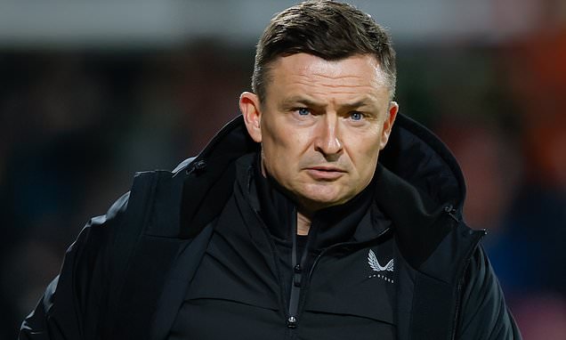 Preston boss Paul Heckingbottom left frustrated by late Ipswich...