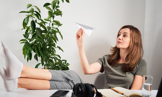 Are YOU a victim of self-sabotage? Psychologists reveals why