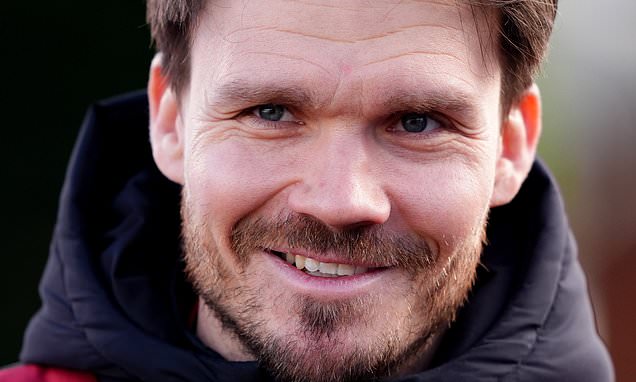 Rangers boss Danny Rohl says it's 'crunch time' in the transfer market