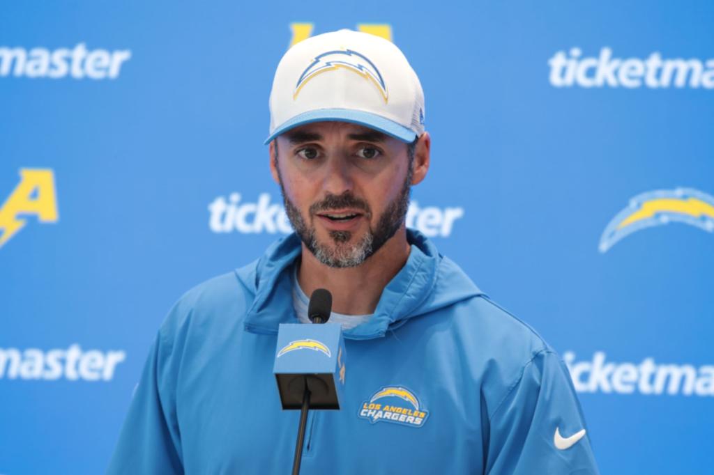 Ravens hire Jesse Minter to replace John Harbaugh as their next head...