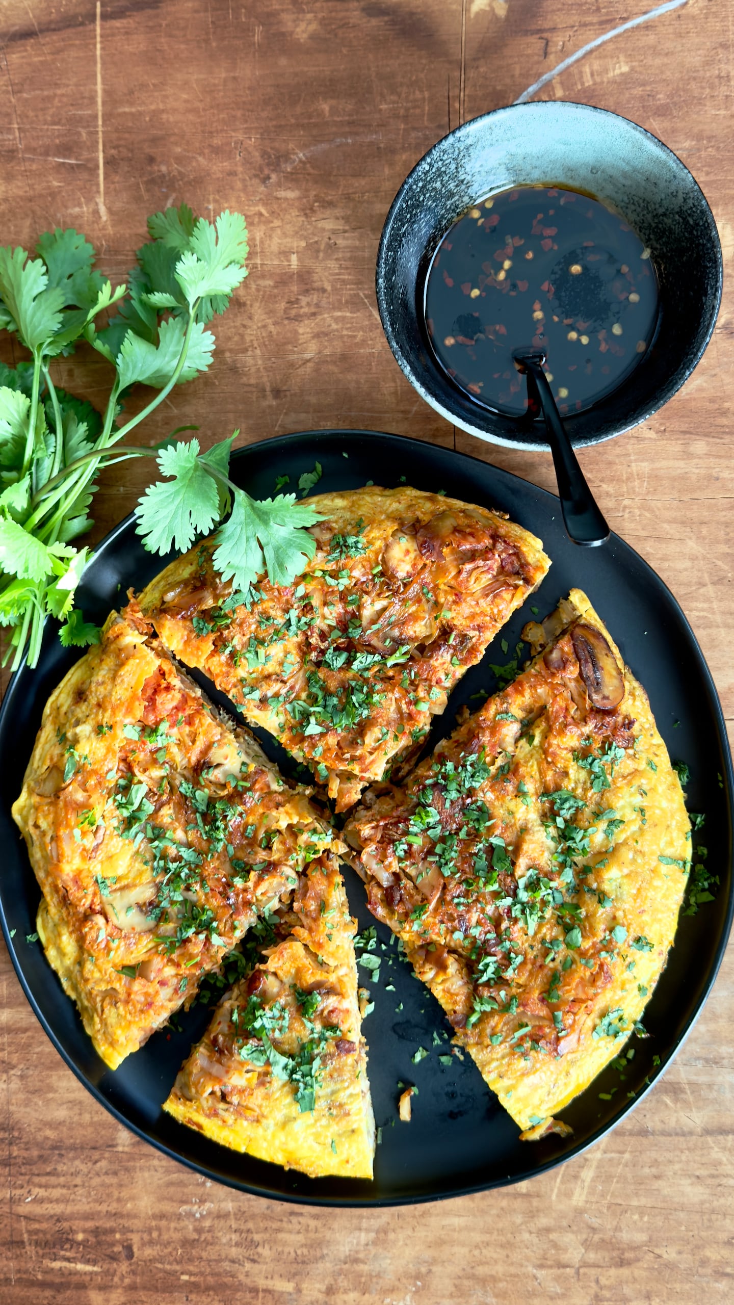 Recipe: Start the year with a plump, healthful omelet of kimchi, mushrooms, and fresh cabbage - The Boston Globe