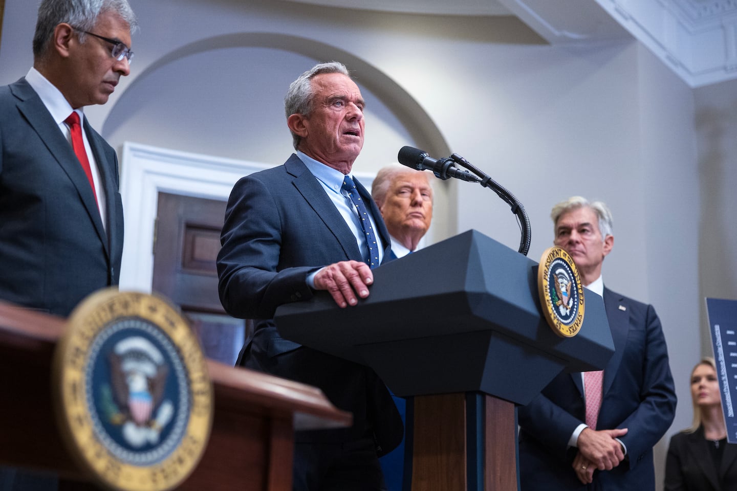 RFK Jr. set to release new nutrition guidelines. Here's what to know and what experts are watching for. - The Boston Globe