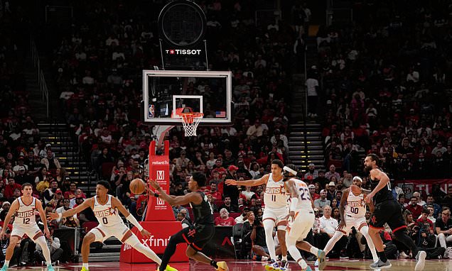 Clock and scoreboard malfunction delays Rockets vs. Suns game