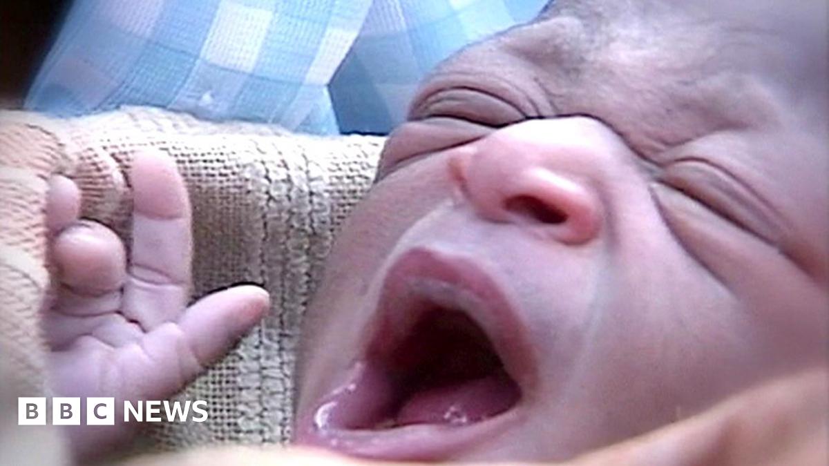 Rosita Mabuiango: 'Miracle baby' born in a tree above Mozambique floodwaters dies aged 25