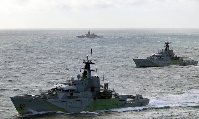 Russian ships are intercepted in English Channel