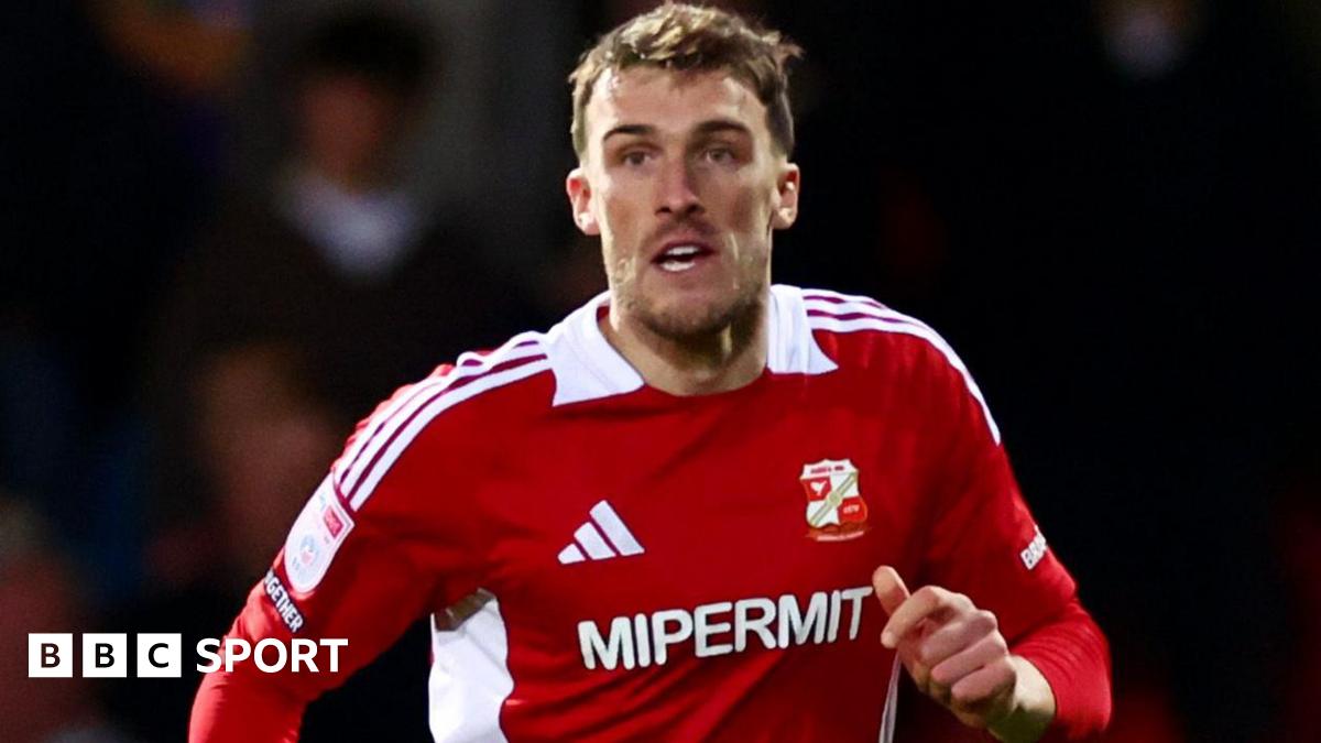 Ryan Delaney: Newport County sign former defender on loan from Swindon Town