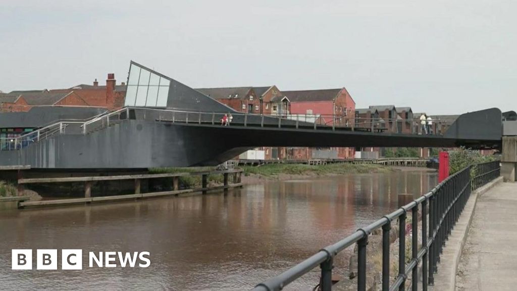 Scale Lane Bridge over River Hull to close for more investigation