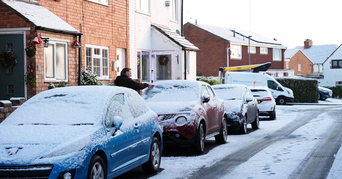 Snow forecast sparks urgent warning for Brits to carry out important check this weekend - The Mirror