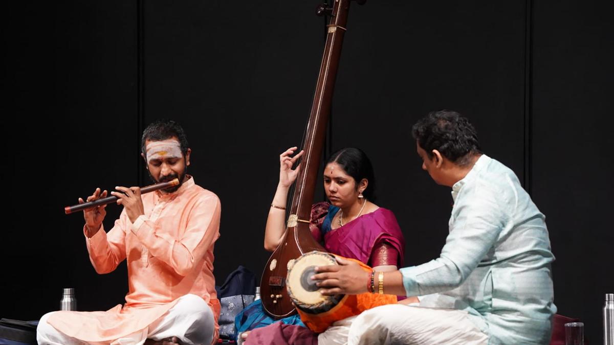 Sruthi Sagar, along with Vittal Rangan and Delhi Sairam, created an atmosphere of repose and refinement