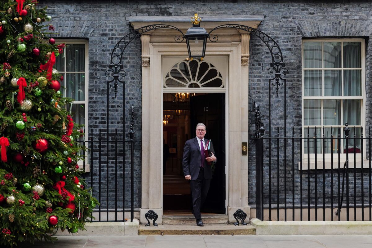 Starmer Says Ousting Him in 2026 Would Send Britain Into Chaos