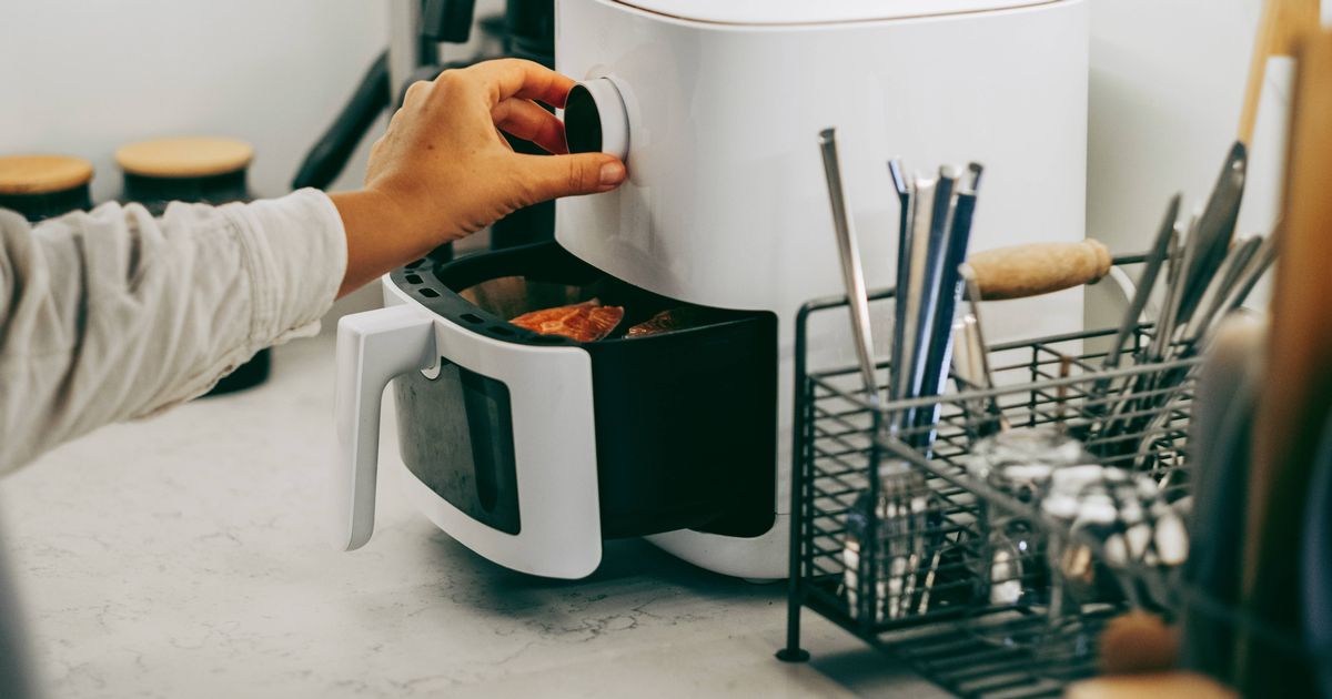 State pensioners born before 1959 urged to check for free air fryer and cash - The Mirror