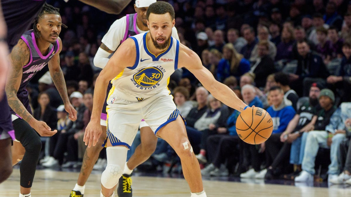 Steph Curry joins NBA's top 20 all-time scoring list in Warriors win