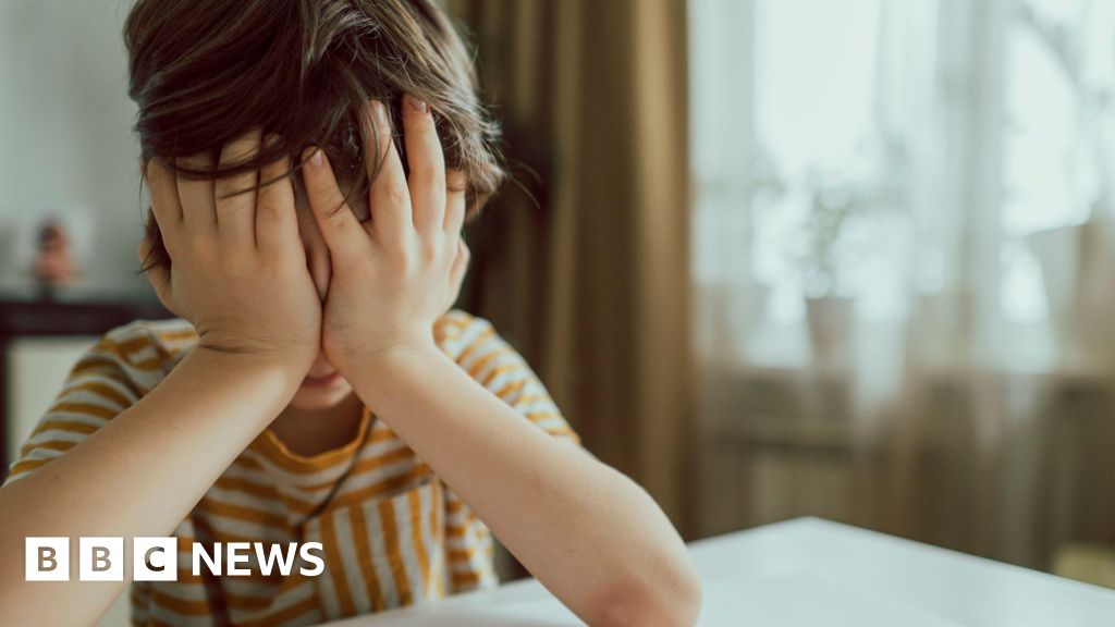 Sussex mum says her children would 'come at her with scissors'