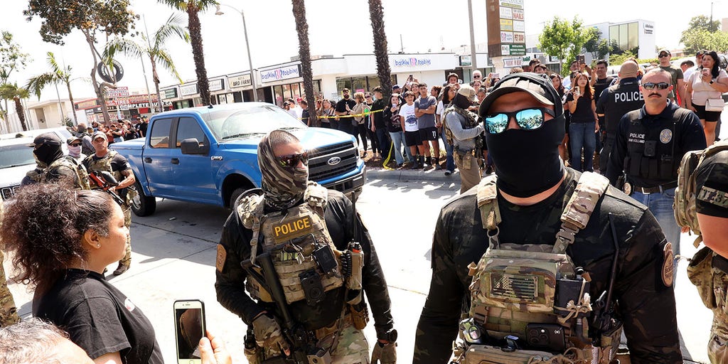 Swalwell threatens to revoke driver's licenses of masked ICE agents operating in California