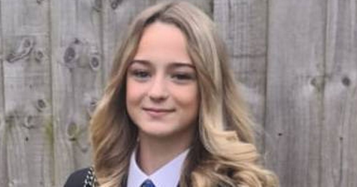 Schoolgirl, 13, dies on top bunk after her bed was 'set on fire with a lighter' - The Mirror