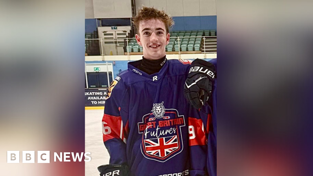 Teen ice hockey player reveals Surrey trip that sparked career