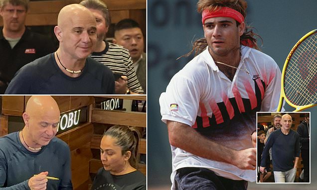 Tennis legend unrecognisable after touching down for Aussie Open