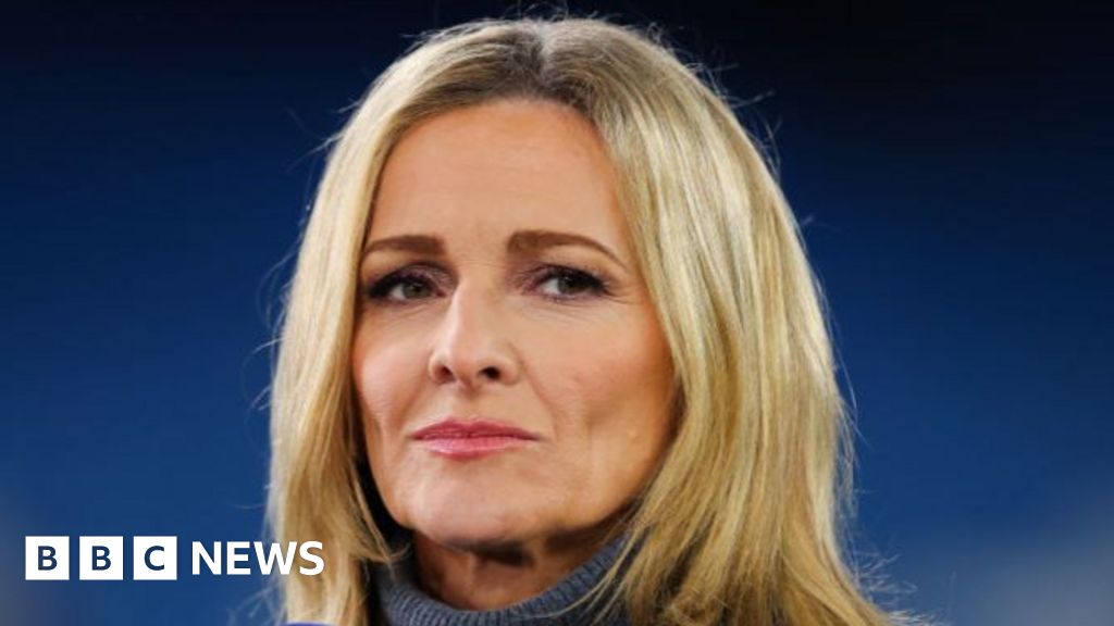 Terry Yorath: Gabby Logan praises fans' outpouring of love after dad's death