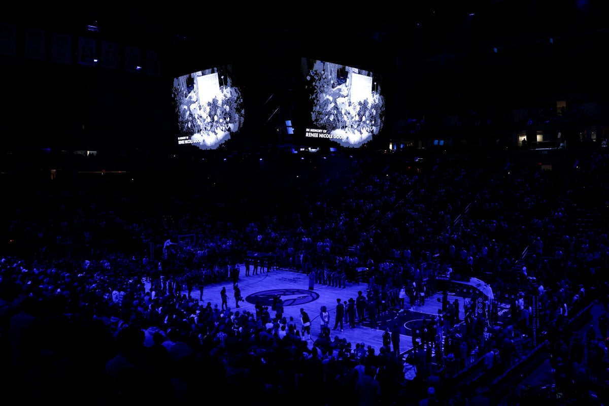 T-wolves hold a pregame moment of silence for Renee Good, the woman fatally shot by an ICE officer