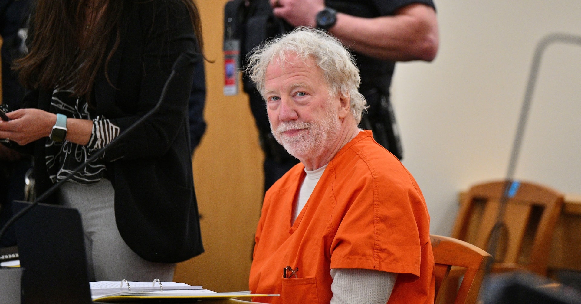 Judge orders Timothy Busfield's release from jail pending child sex abuse charges