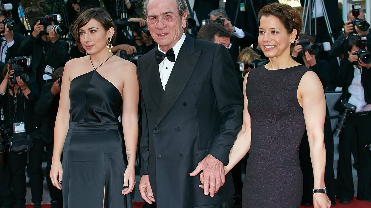 911 call reveals possible cause of death for Tommy Lee Jones daughter